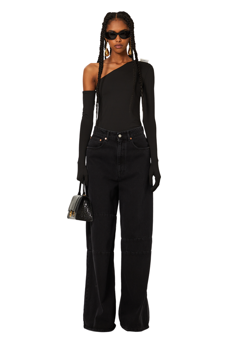 model wearing MM6 Maison Margiela Pants 5 Pockets 'Black'