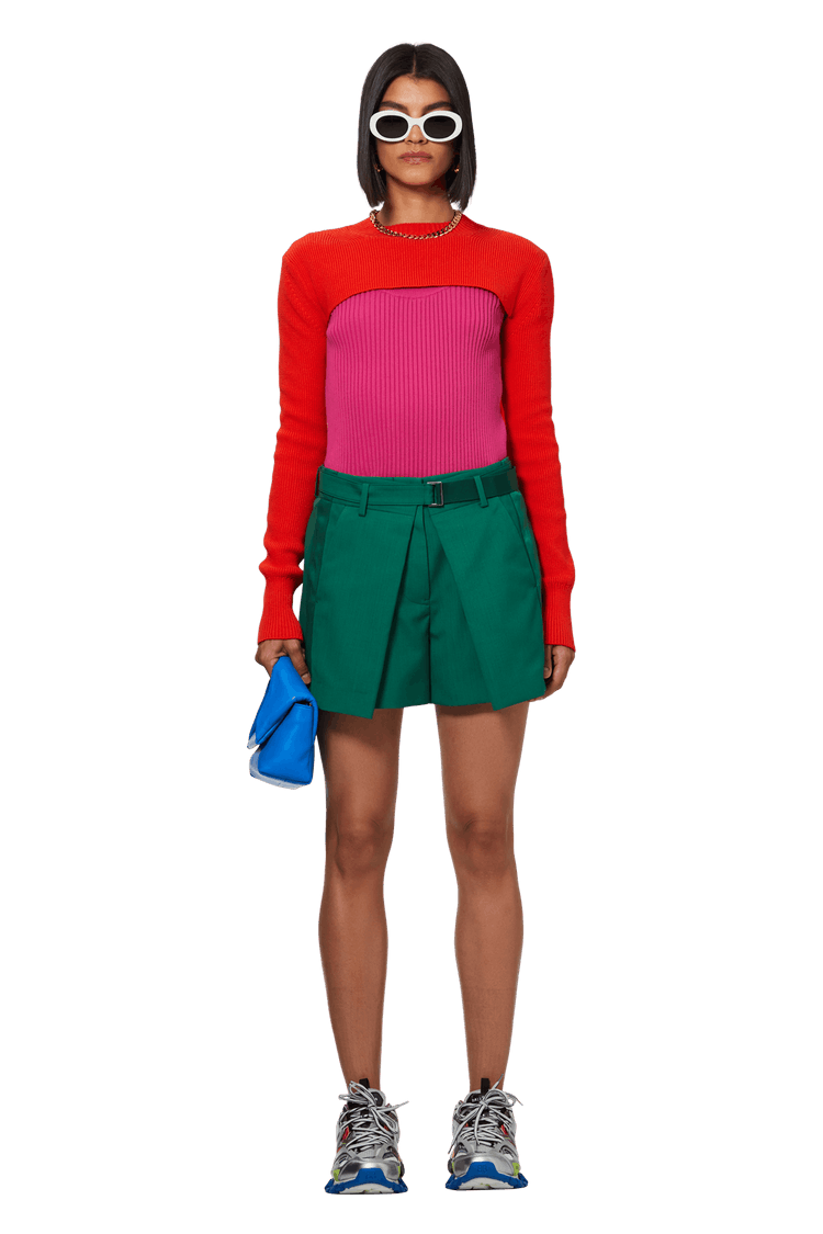 mannequin en Sacai Belted Suiting Shorts 'Green'