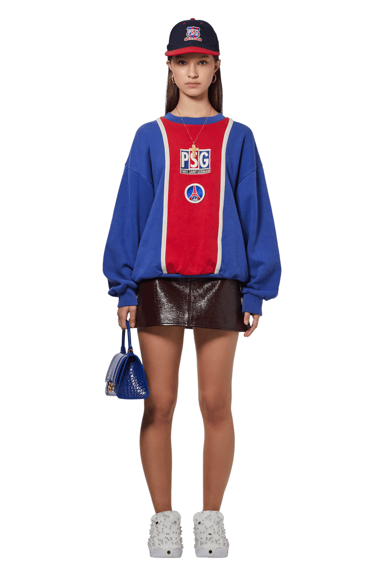 Model wearing Vintage Nike Paris Saint-Germain Big Logo Crewneck 'Blue/Red'