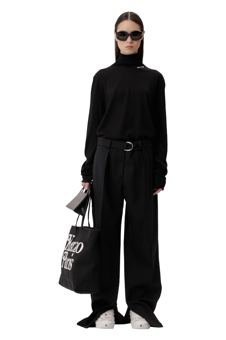 Model wearing Kenzo Large Tote Bag 'Black'